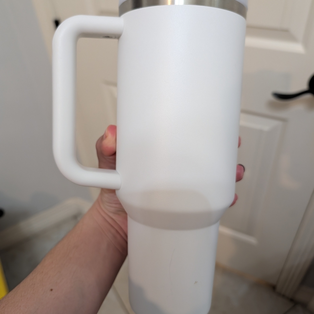 Stanley White Travel Mug - Picture 3 of 5